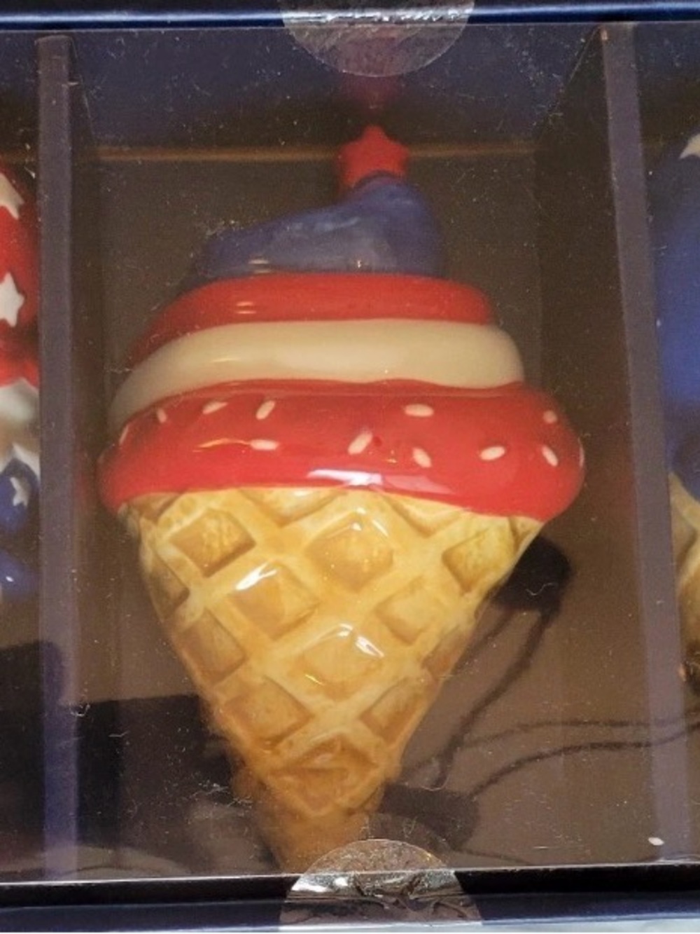 Martha Stewart July 4th Patriotic Stars & Stripes Ceramic Ice Cream Cones NIB - Picture 2 of 11